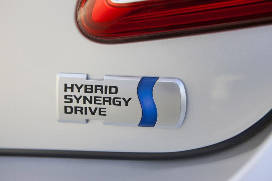  Toyota Camry Hybrid 2010 года  (фото 15 из 27)